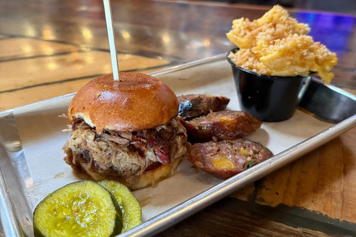 Arts District Eats: Food, Art & Culture Walking Tour in Las Vegas - Photo 1 of 18